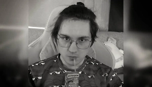 Тело YouTube-блогера и стримера Amoral нашли под окнами дома в Парголове