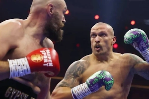 Александр Усик победил Тайсона Фьюри в бою-реванше единогласным решением