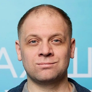 Мы понимаем, что рынок новых медиа — это не просто текст, а сложный синтез технологий, аналитики и креативного мышления. С учётом стремительного роста технологий, включая искусственный интеллект, нам нужно быть в курсе всех инноваций и уметь их интегрировать в нашу работу. Обучение в «Высшей школе новых медиа» помогло переосмыслить внутренние процессы команд.