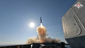Российский флот запустил «Цирконы», «Калибры» и «Ониксы» из Средиземного моря
