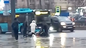 Боевой дед «наказал» пулей в лицо петербуржца, отказавшегося делиться с ним беляшом