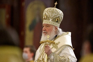 Патриарх Кирилл в новогоднем молебне попросил Господа Бога о непобедимой России