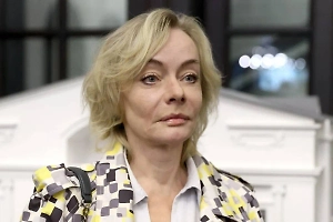 Дочь Евстигнеева отдала "сотрудникам банка" почти 2 млн рублей