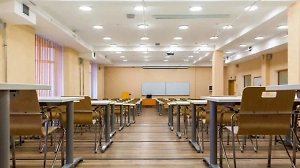 Мать первоклассника развязала войну в уральской школе и раскидала ребят во враждебные лагеря