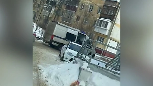 Силовики обезвредили взрывчатку, которая находилась внутри авто в Лобне