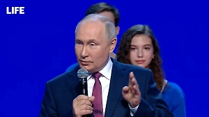 Путин призвал российскую молодёжь уверенно идти к своей цели
