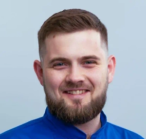 Пациенты могут столкнуться с проблемами с дёснами и эмалью, даже если они следуют рекомендациям врача и регулярно чистят зубы. Возможно, у них есть склонность к образованию зубного камня, они неправильно пользуются ирригатором или есть другие факторы, такие как генетика, стресс, неправильное питание или образ жизни, которые могут оказывать влияние на состояние зубов и дёсен. В том числе важно помнить, что основная причина заболеваний дёсен — недостаточная чистка межзубных промежутков или несоблюдение рекомендаций по уходу за зубами.