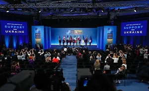 Лидеры G7 пообещали не снижать санкционное давление на Россию