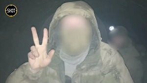 Российские военные в "болотничках" отпраздновали взятие Авдеевки