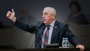 Как живёт кандидат в президенты от КПРФ Николай Харитонов