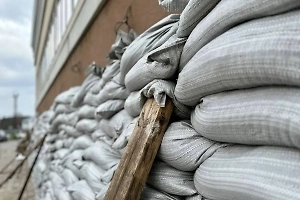 Сирена ракетной опасности запущена в Белгородской и Курской областях