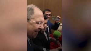 Лавров снова "взорвал" Сеть топовой реакцией на вопрос о Макроне