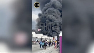 В берлинском Тегеле загорелись шатры для украинских беженцев, есть пострадавшие