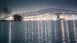 СМИ сообщили как минимум о шести погибших при обрушении моста в Балтиморе