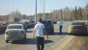 В Прикамье лихачи напали на экс-полицейского, не пропустившего их машину