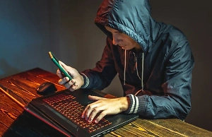 Россиян предупредили о новой многоходовке мошенников с несколькими звонками