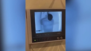 Одесские военкомы отключили призывнику свет и скрутили его рядом с электрощитком