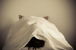 На Урале семья оплакала и чуть не похоронила чужую бабушку по вине больницы