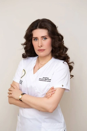 Это может произойти и с теми, кто внешне кажется абсолютно устойчивым: успешен, рационален, управляет бизнесом, всё контролирует. Просто в какой-то момент словно что-то внутри щёлкает. И человек сам не понимает, почему вдруг всё идёт не туда: отношения рушатся, настроение проваливается, мотивации нет.