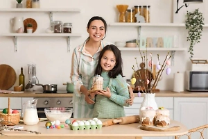 8 трендов пасхального декора 2025: от старых кружевных салфеток до интернет-минимализма
