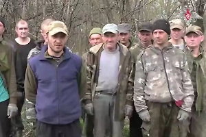 «Нас оставили на смерть»: Появилось видео с ВСУшниками, сдавшимися в плен в Курской области