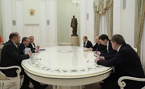 Путин передал ответное послание лидеру Ирана через главу МИД республики