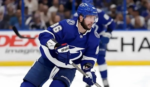 Кучеров третий раз в карьере стал лучшим бомбардиром регулярного чемпионата НХЛ