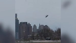 До шести выросло число погибших при падении вертолёта в реку в Нью-Йорке