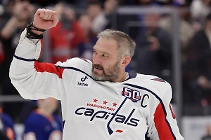 «Ты лучший, Саша»: «Ленинград» увековечил рекорд Александра Овечкина в новой песне