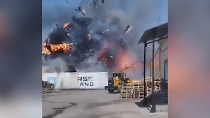 Два человека пострадали из-за взрыва в Приморье