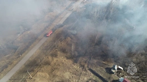 В Алтайском крае тушат ландшафтный пожар на площади 3 тыс. квадратных метров