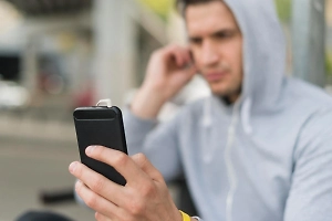 Россиян предупредили о приложениях мошенников, похищающих личные данные