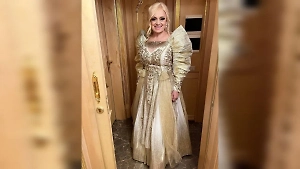 Популярная среди зумеров Надежда Кадышева переходит к стадионным танцполам