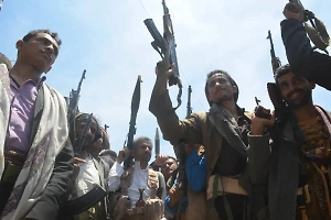 Хуситы объявили о массированной атаке на аэропорт и военную базу в Израиле