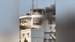 Пожар охватил резиденцию президента Сьерра-Леоне