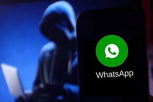 Пользователей WhatsApp призвали обновить приложение из-за опасной уязвимости