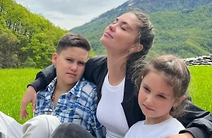 «Должна перестать выносить сор из избы»: Психолог раскрыла, как Муцениеце может вернуть сына