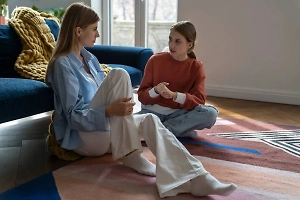 Амбиции и страх: Психолог объяснил, почему женщины не стремятся заводить детей