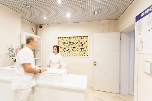 «Гуру народной медицины» выставил на продажу фильтр для воды от рака и чудо-чехол для защиты биополя