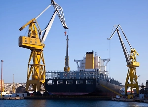 Тело мёртвого мужчины нашли на палубе судна на судоремонтном заводе в Приморье