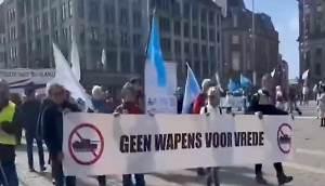«За мир с Россией!» Голландцы вышли на улицы с требованием не поставлять оружие Киеву
