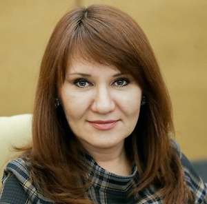 У нас множество потребностей у рынка труда. Это не только технические специальности, специальности по программированию например, но это также и учителя, это врачи, средний и младший медицинский персонал. И, конечно, государство для обеспечения рынка труда качественными специалистами должно в этом вопросе предусматривать шаги в приоритетном порядке, направляя молодёжь на обучение по таким специальностям.