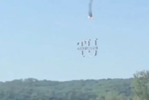 Очевидец снял на видео огненный штопор украинского Су-27, который подбил свой же F-16