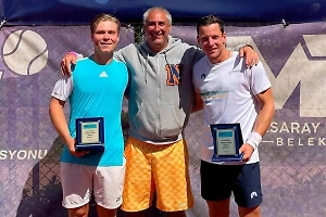 Российского теннисиста Гулина дисквалифицировали за оскорбление судьи