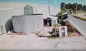 Момент жёсткого ДТП с автобусом с российскими туристами в Турции попал на видео