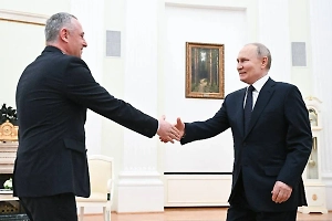 Путин поздравил Гунбу со вступлением в должность президента Абхазии и пригласил в Москву на 9 Мая