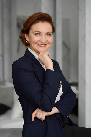 Во-первых, в домовом чате не позволяйте себе того, что вы не позволили бы сказать лично людям. Второй момент: помните, что всю информацию, которую вы пишете в чат, читают все участники. Соответственно, нужно понимать, что ценность вашего слова важна для каждого. Третий момент: чтобы вас воспринимали серьёзно, пишите всю информацию ёмко, чётко и конструктивно, без перехода на личности. 