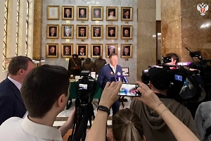 Мурашко сдал кровь в ходе акции в честь Национального дня донора в России