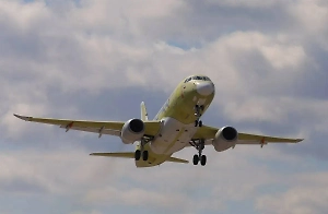 Полностью российский SJ-100 совершил первый полёт в Комсомольске-на-Амуре 