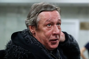 Стало известно, куда поедет Ефремов сразу после отсидки